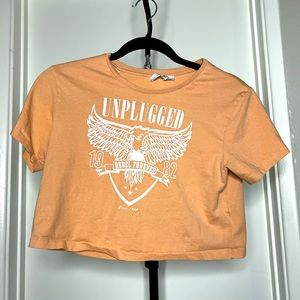 Woman’s crop t shirt